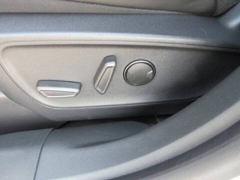 2025 Ford Escape Hybrid ST-Line Select