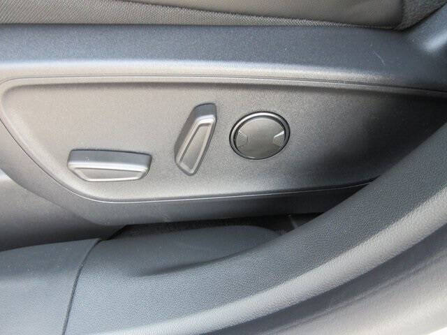 2025 Ford Escape Hybrid ST-Line Select