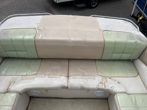 1995 Larson Boats 20' open bow with a 5.7 liter