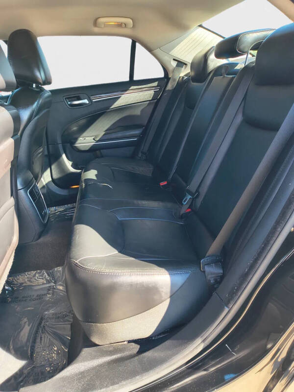 2015 Chrysler 300 Limited