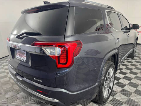 2022 GMC Acadia Denali