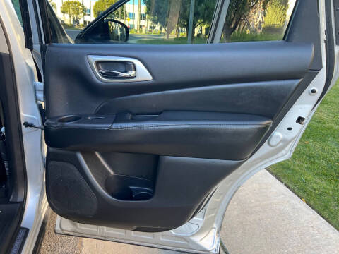 2014 Nissan Pathfinder SL