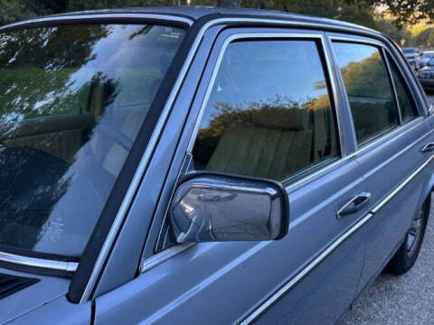 1983 Mercedes-Benz 300-Class