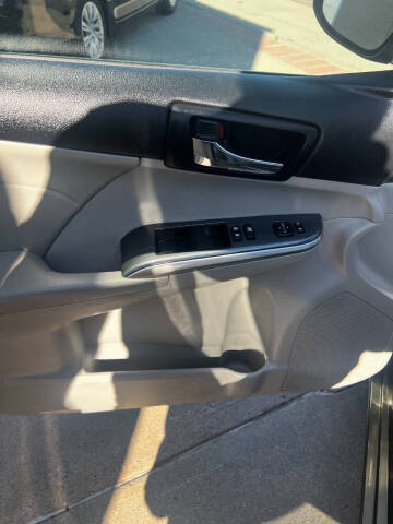 2013 Toyota Camry Hybrid XLE