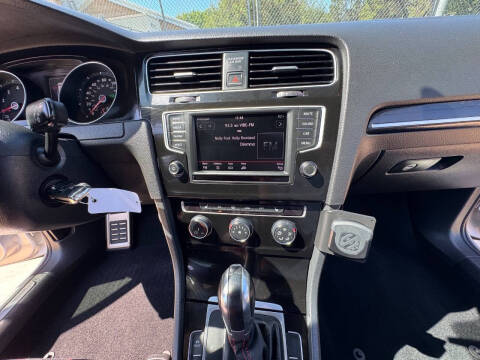 2016 Volkswagen Golf GTI Autobahn