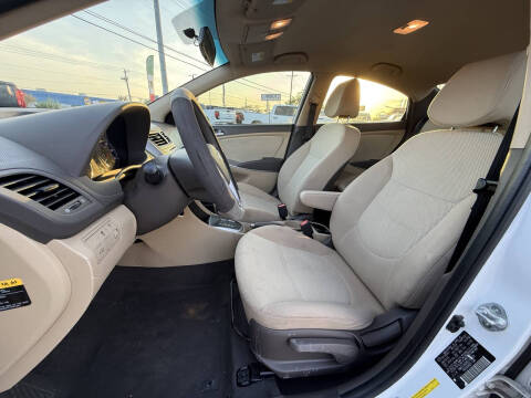 2014 Hyundai Accent GLS