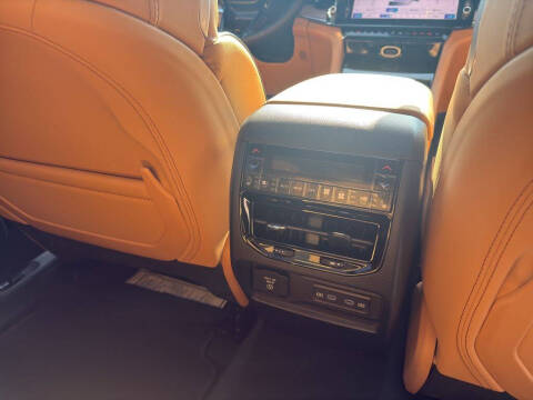 2026 Jeep Grand Cherokee Summit