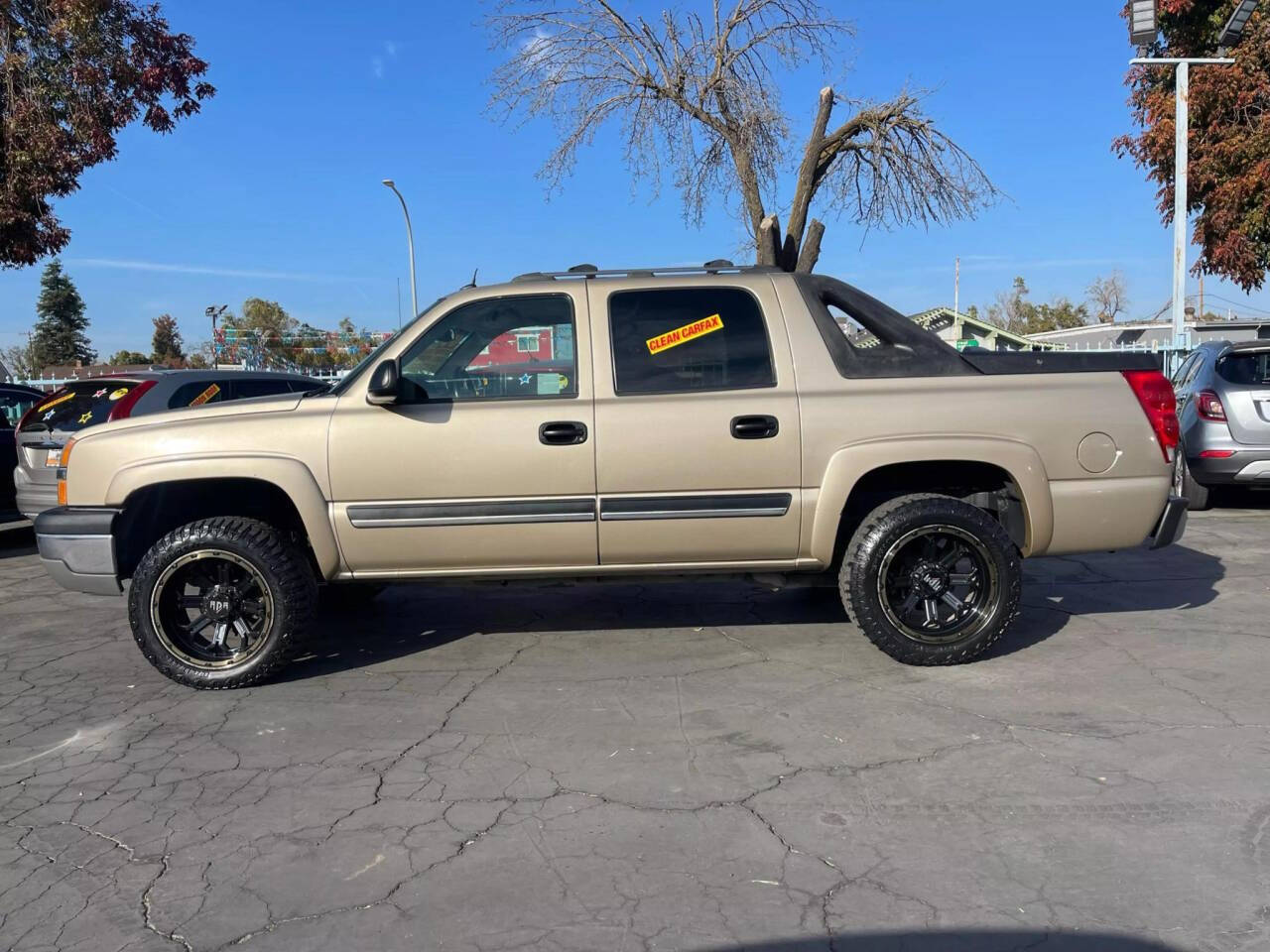 2005 Chevrolet Avalanche for sale at Victory Motors Inc in Modesto, CA