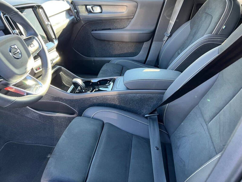 2022 Volvo C40 Recharge Pure Electric P8