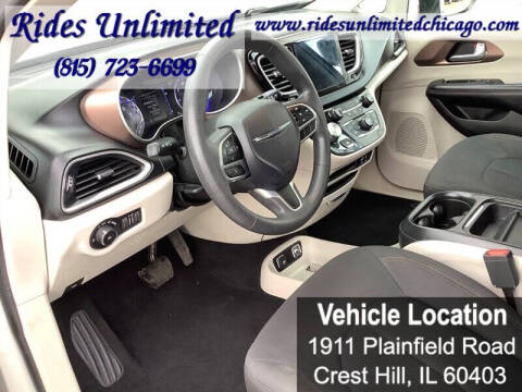 2017 Chrysler Pacifica Touring-L