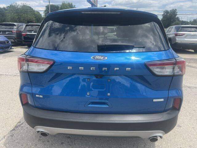 2020 Ford Escape SE