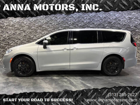 2023 Chrysler Pacifica Touring L