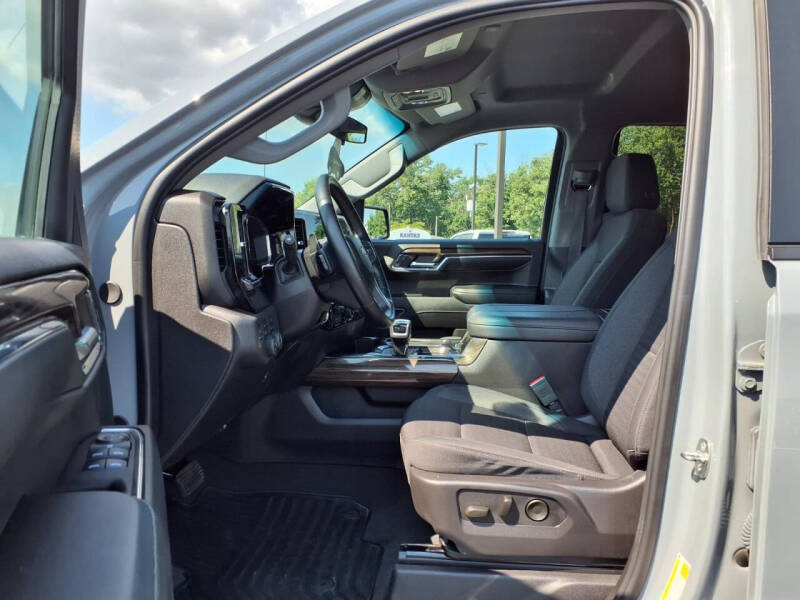 2024 Chevrolet Silverado 1500 LT - Photo 21