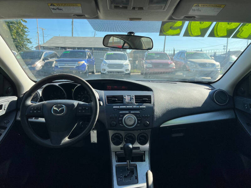 2011 Mazda MAZDA3 i Touring