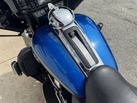 2009 Harley-Davidson FLHTCU -