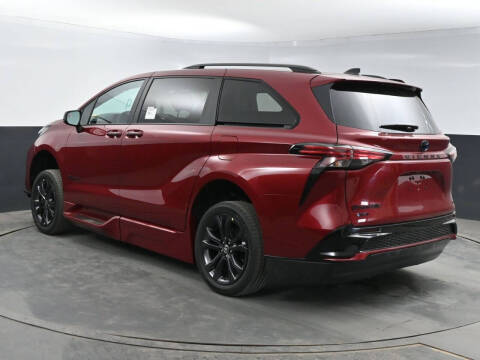 2025 Toyota Sienna XSE 7-Passenger