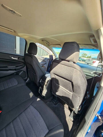 2020 Ford Edge SE