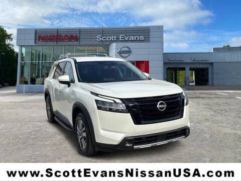 2023 Nissan Pathfinder SL