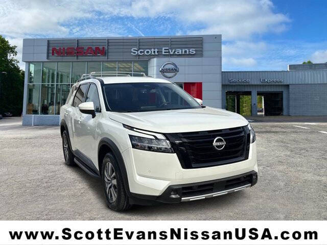 2023 Nissan Pathfinder SL