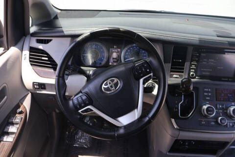 2019 Toyota Sienna XLE 8-Passenger