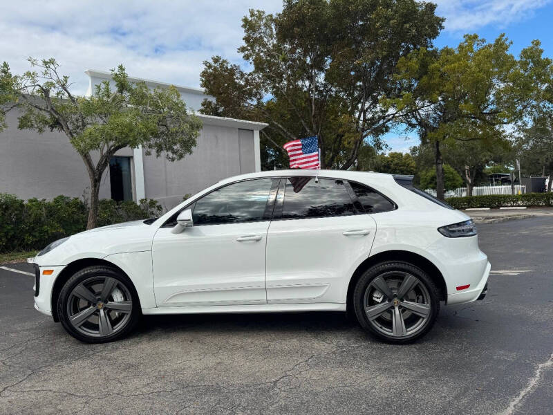 2023 Porsche Macan T
