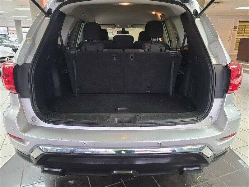 2017 Nissan Pathfinder SV