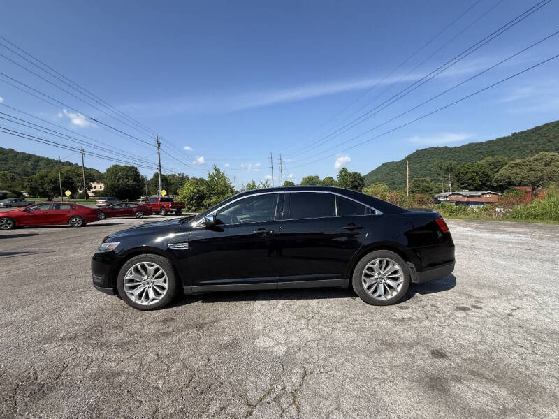 2018 Ford Taurus Limited