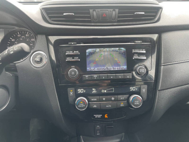 2017 Nissan Rogue SV