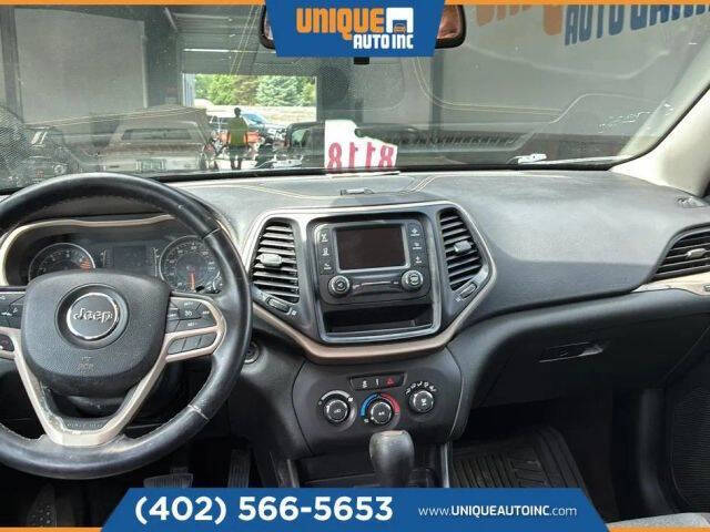 2017 Jeep Cherokee Sport