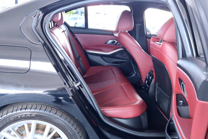 2023 BMW 3 Series 330i