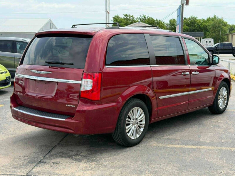 2016 Chrysler Town and Country Limited