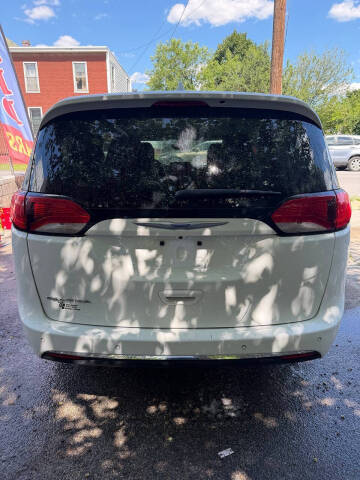 2018 Chrysler Pacifica Touring L Plus