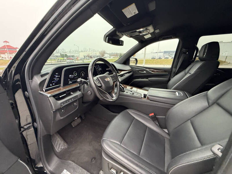 2022 Cadillac Escalade Luxury