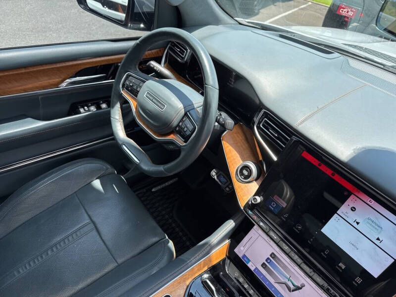 2022 Jeep Grand Wagoneer Series II