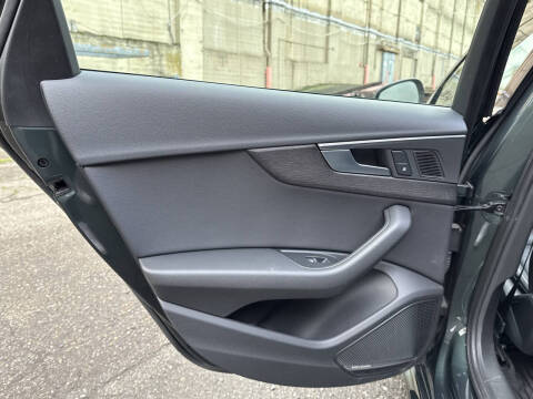 2017 Audi A4 2.0T quattro Premium Plus