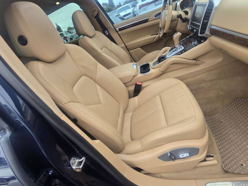 2013 Porsche Cayenne Tiptronic