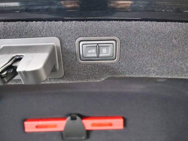 2023 Audi S8 4.0T quattro