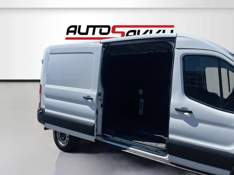 2024 Ford Transit 250
