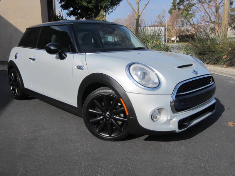 2014 MINI Hardtop for sale at ORANGE COUNTY AUTO WHOLESALE in Irvine CA