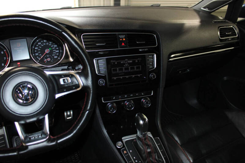 2016 Volkswagen Golf R