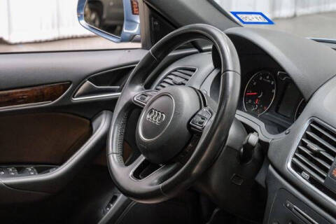 2017 Audi Q3 2.0T quattro Premium Plus