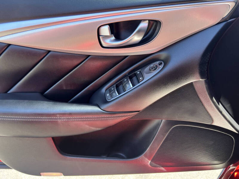 2021 Infiniti Q50 Luxe