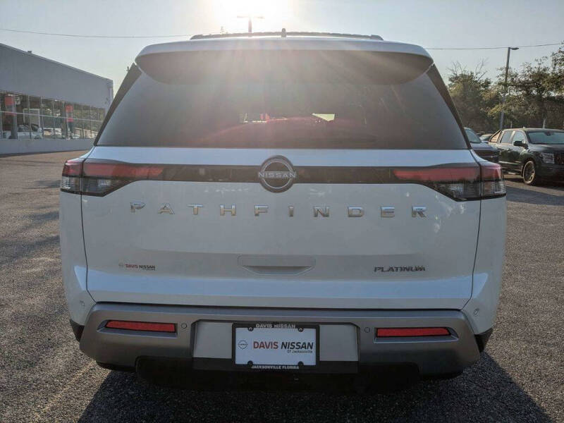 2024 Nissan Pathfinder Platinum