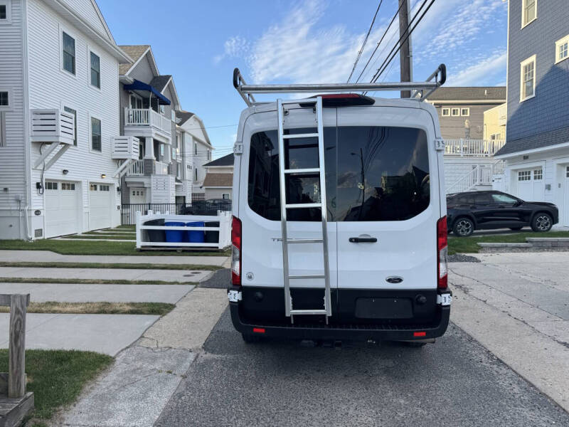 2024 Ford Transit 250