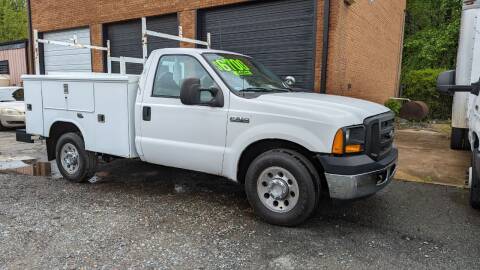 2005 Ford F-350 Super Duty for sale at H & H Enterprise Auto Sales Inc in Charlotte NC