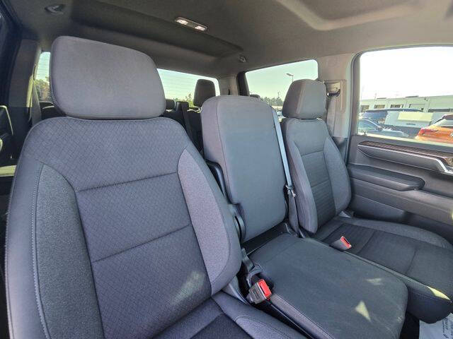 2025 GMC Sierra 1500 Elevation Standard