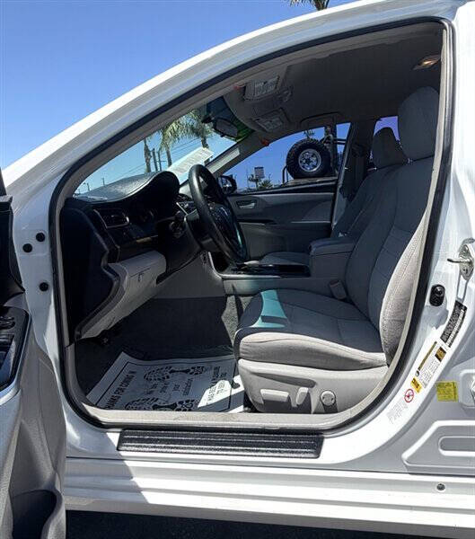 2017 Toyota Camry LE