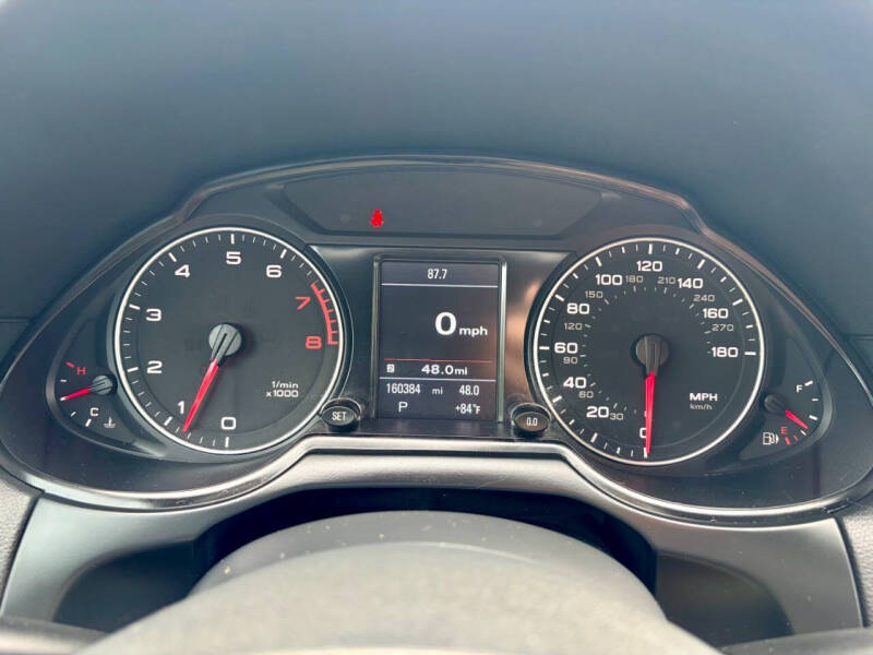 2011 Audi Q5 3.2 quattro Premium Plus