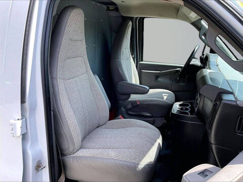 2021 Chevrolet Express 2500