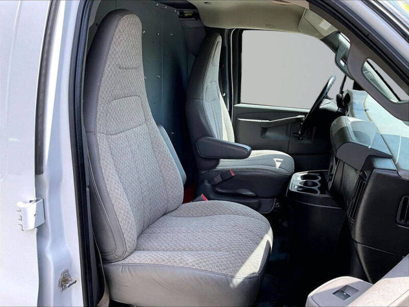 2021 Chevrolet Express 2500